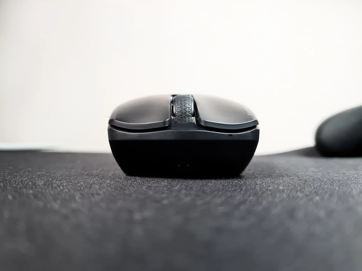 Test Corsair Katar Elite Wireless © Matthieu Legouge