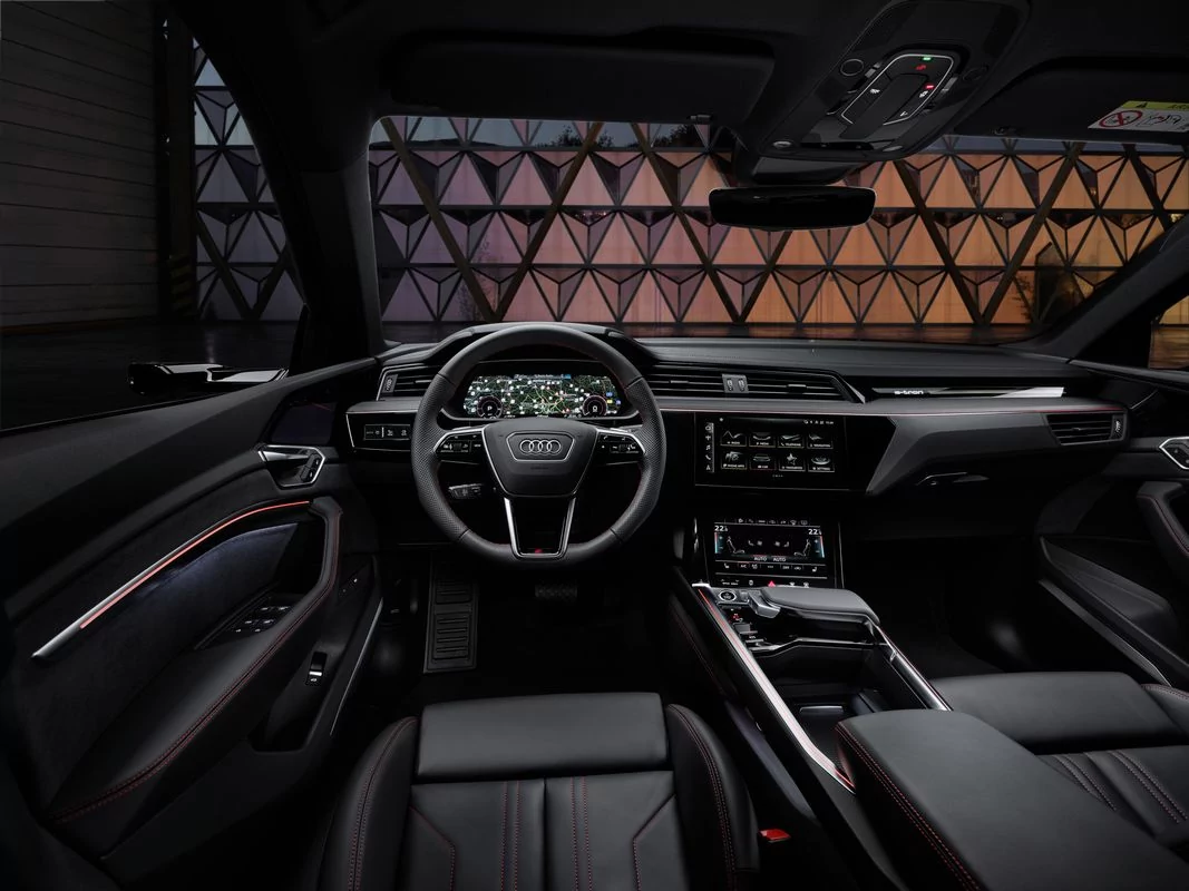 Audi Q8 e-tron © © Audi