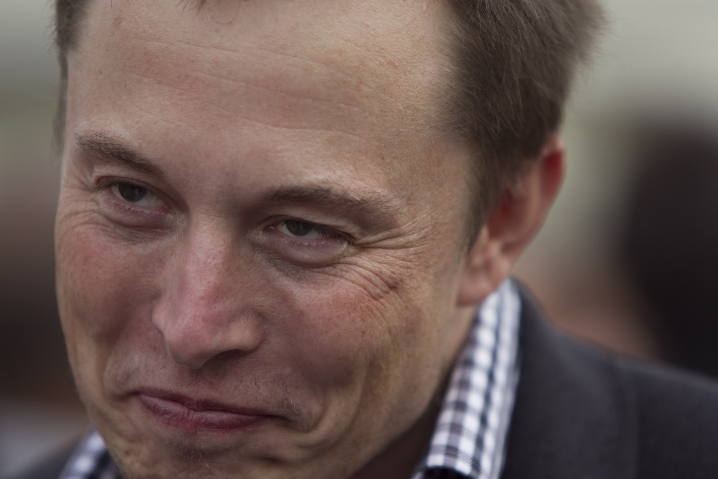 Twitter : vous connaissez quelqu'un de stupide ? Si oui, Elon Musk est prêt à lui céder sa place de PDG