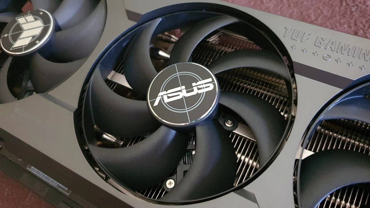 ASUS TUF Gaming RTX 4080 16GB OC Edition © Nerces