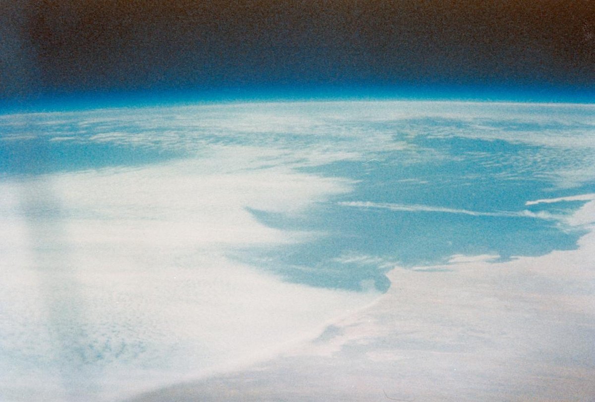 Scott Carpenter photographiera la Terre à de nombreuses reprises. Ses clichés ont aidé à mieux comprendre la haute atmosphère © NASA