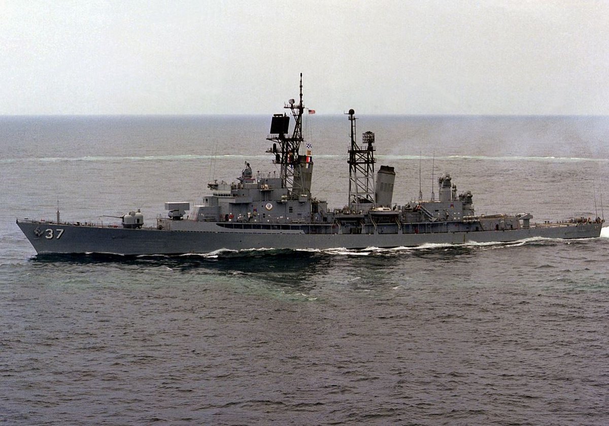 L&#039;USS Farragut, flambant neuf au moment du vol d&#039;Aurora 7 © US Navy