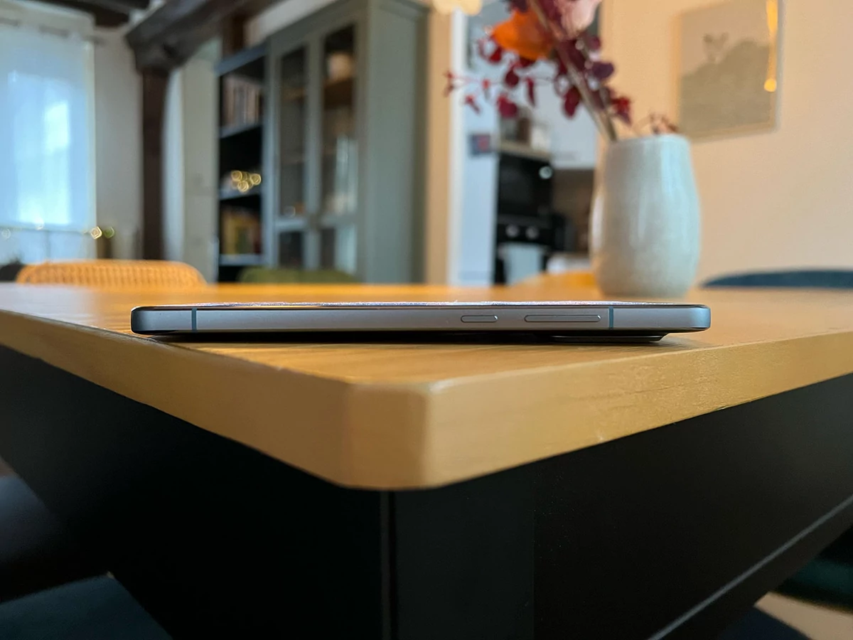 Nokia X30 5G tranche © Nicolas Lafarge pour Clubic