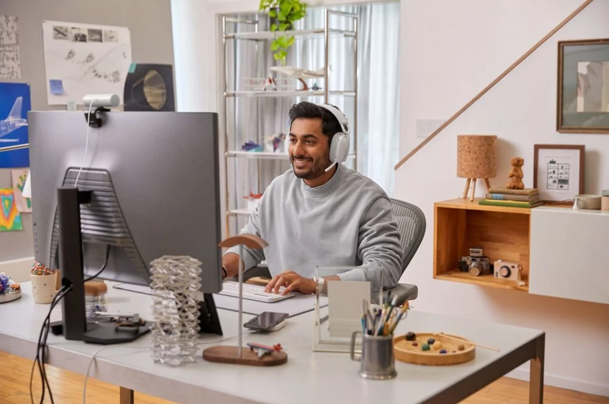 Logitech Brio 500 et Zone Vibe 100 © Logitech