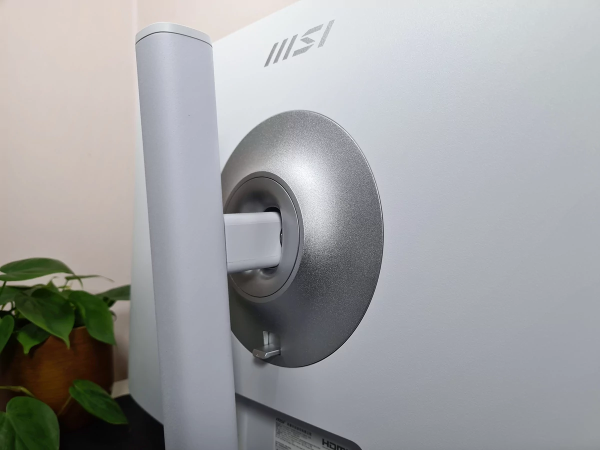 Test MSI Modern MD272PW © Matthieu Legouge