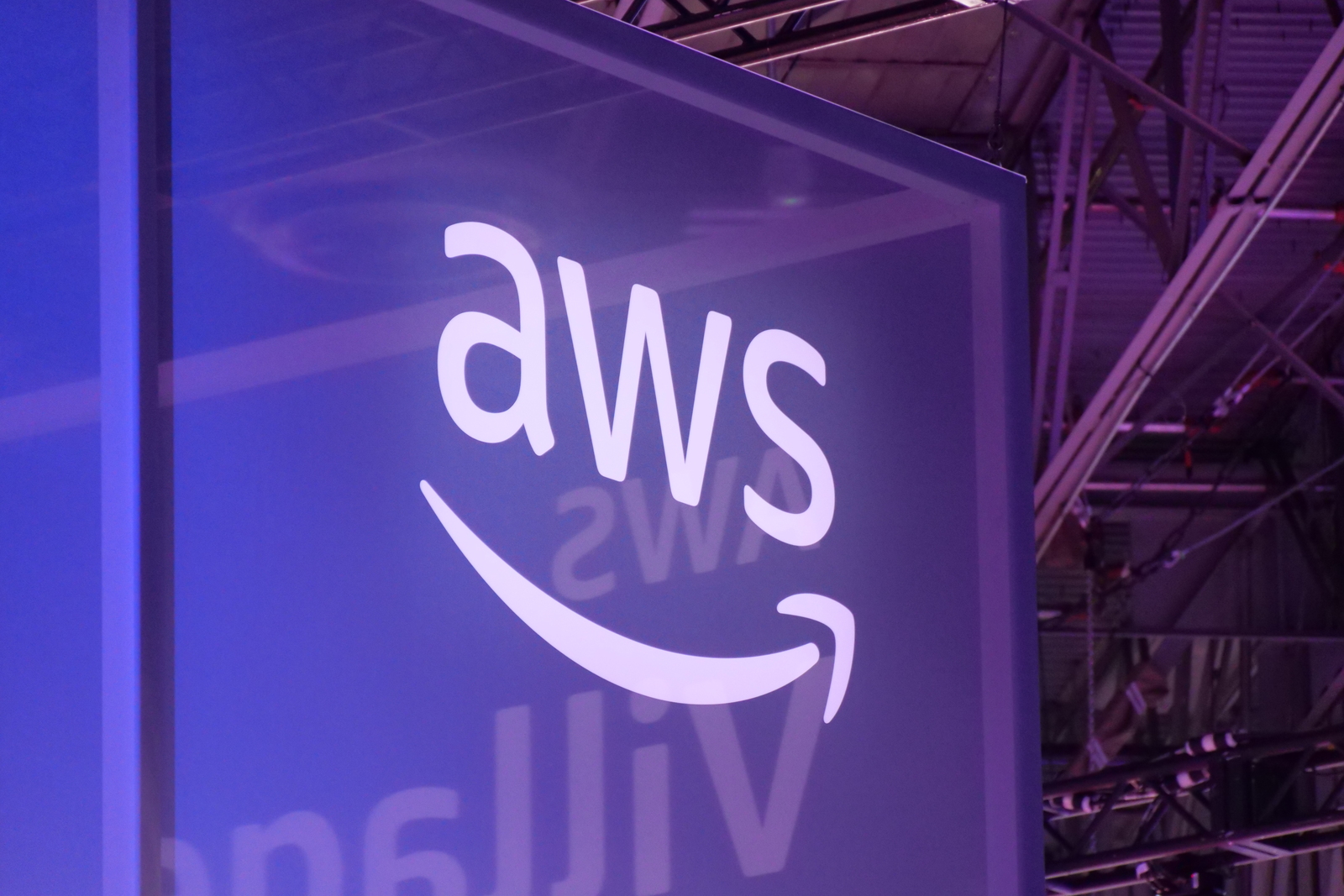 AWS (Amazon Web Services) décidée à davantage investir en France : où en est l'entreprise aujourd'hui ?