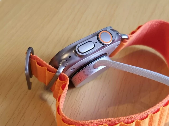 Apple Watch Ultra - Recharge © Johan Gautreau