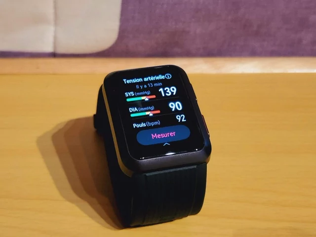 Huawei Watch D - Écran tension © Johan Gautreau