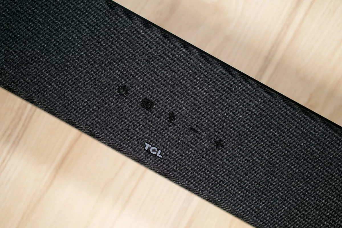 Test TCL X937U boutons