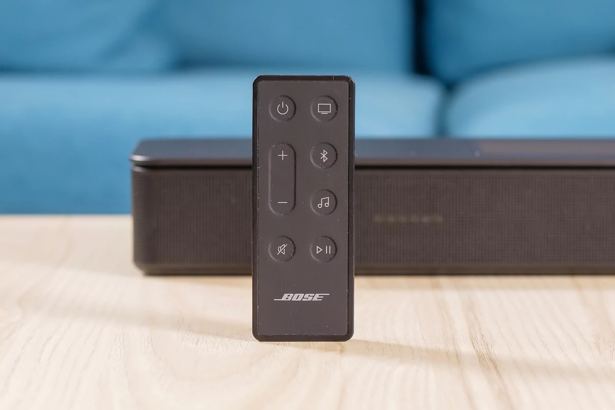 Test Bose Smart Soundbar 600 télécommande
