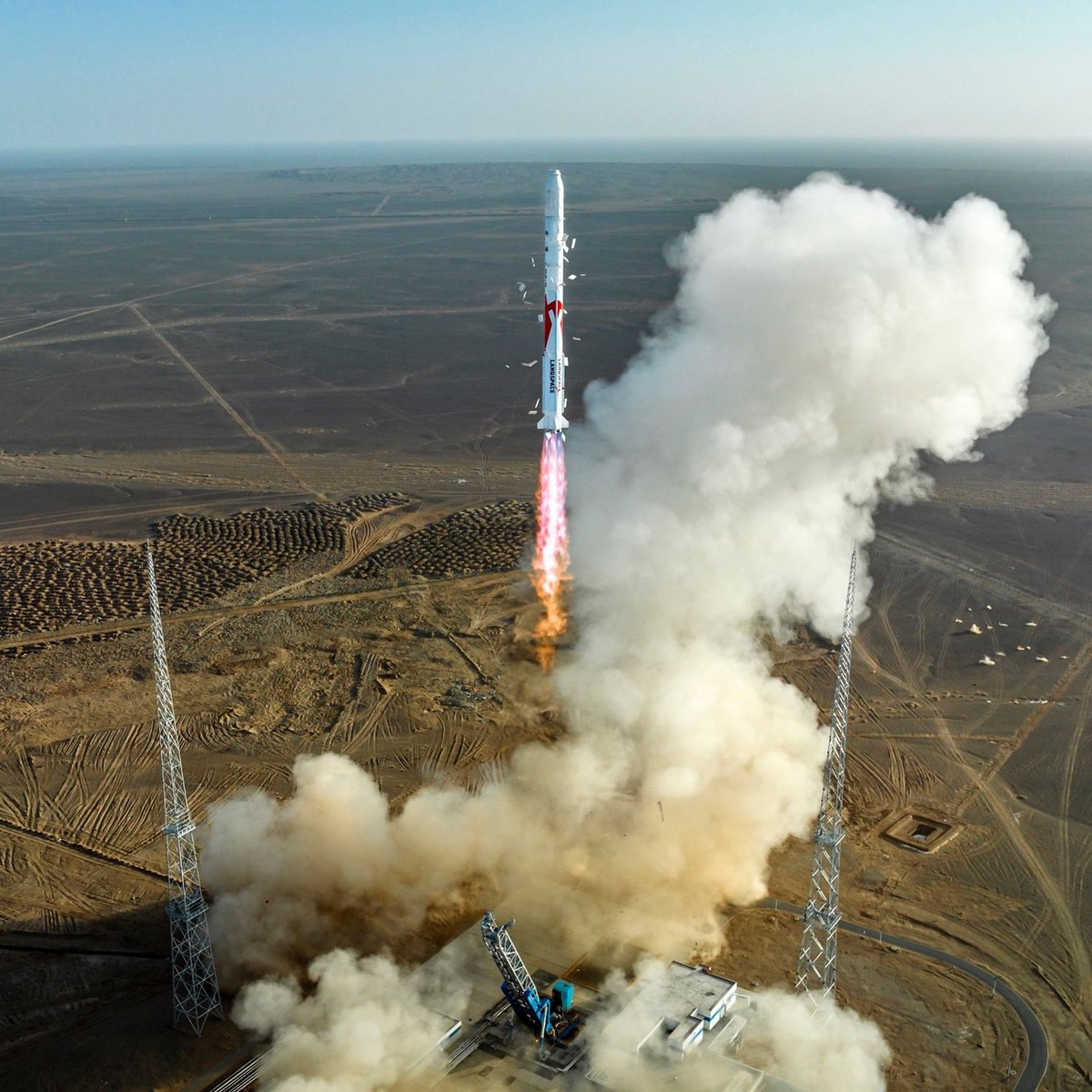 Impressionnante photo du lanceur Zhuque-2, la première tentative orbitale pour un lanceur propulsé au méthane © LandSpace