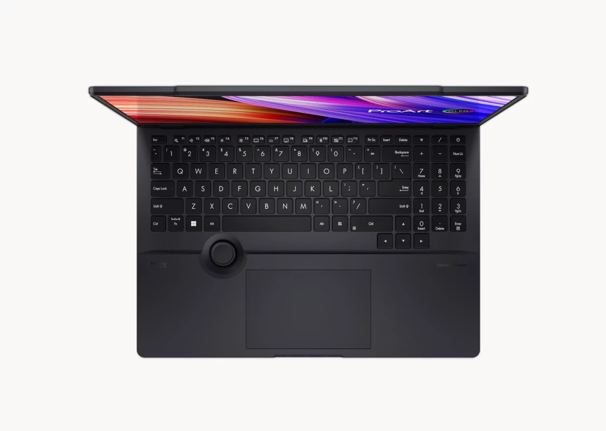 ASUS ProArt StudioBook 16 3D OLED-4 © © ASUS