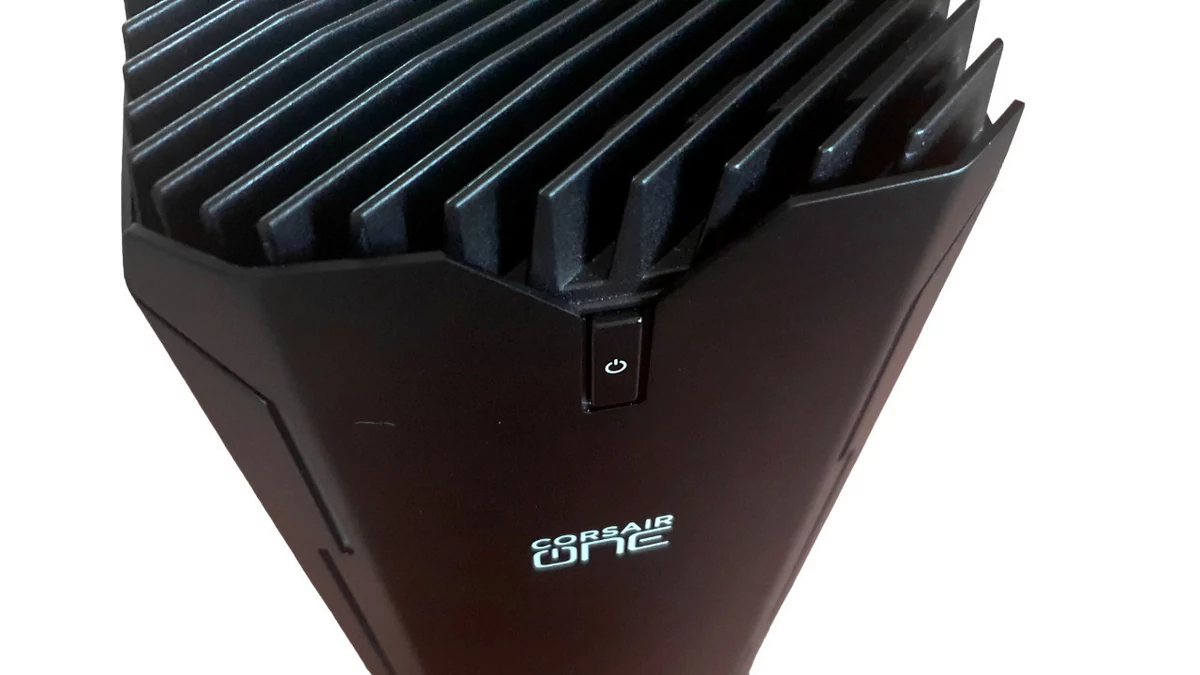 Corsair One i300 © Nerces