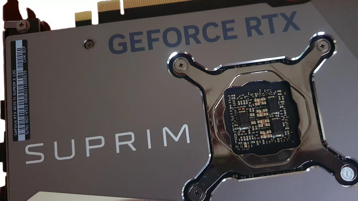 MSI GeForce RTX 4070 Ti Suprim X © Nerces