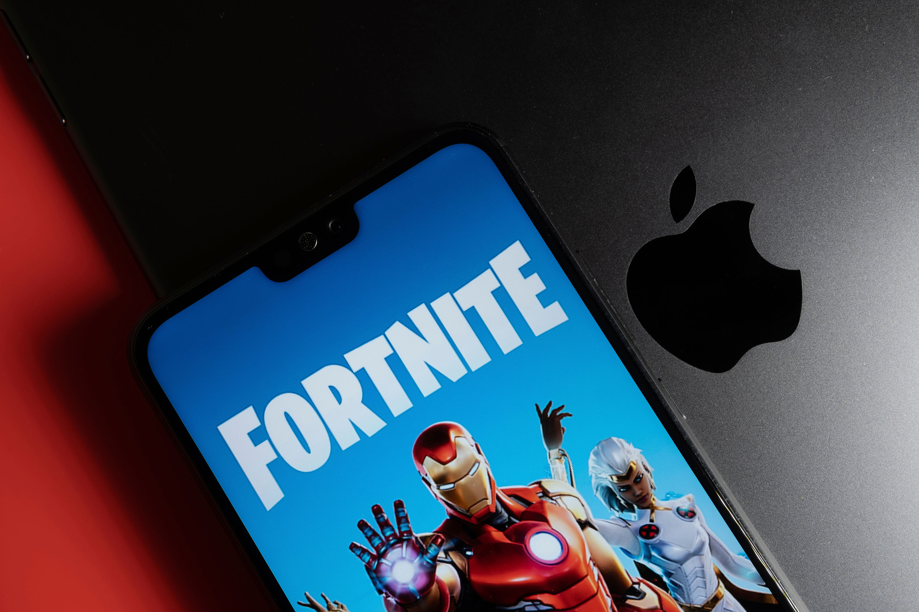 Apple empêche le retour de Fortnite sur iOS, et provoque l'Europe, en bannissant le compte développeur d'Epic Games
