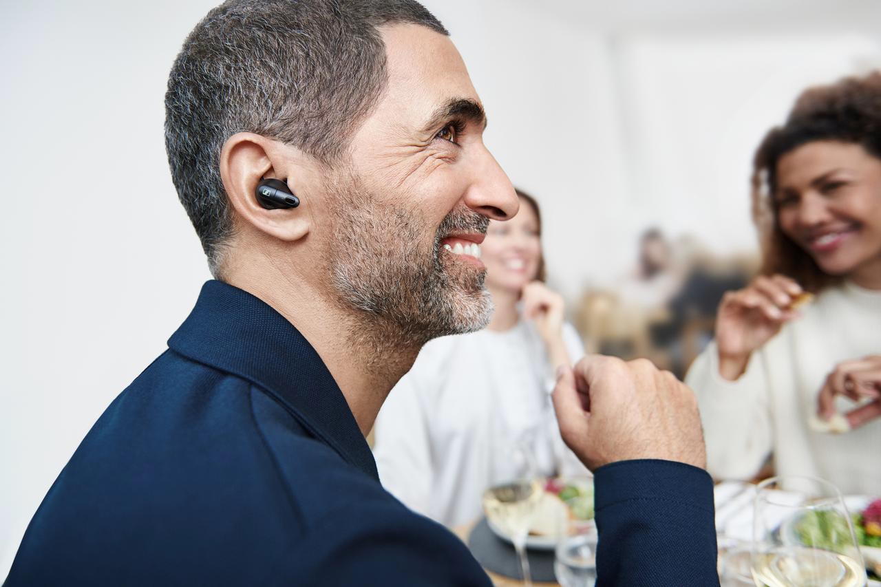 CES 2023 : Avec ses True Wireless Conversation Clear Plus, Sennheiser fait un pas vers les aides auditives