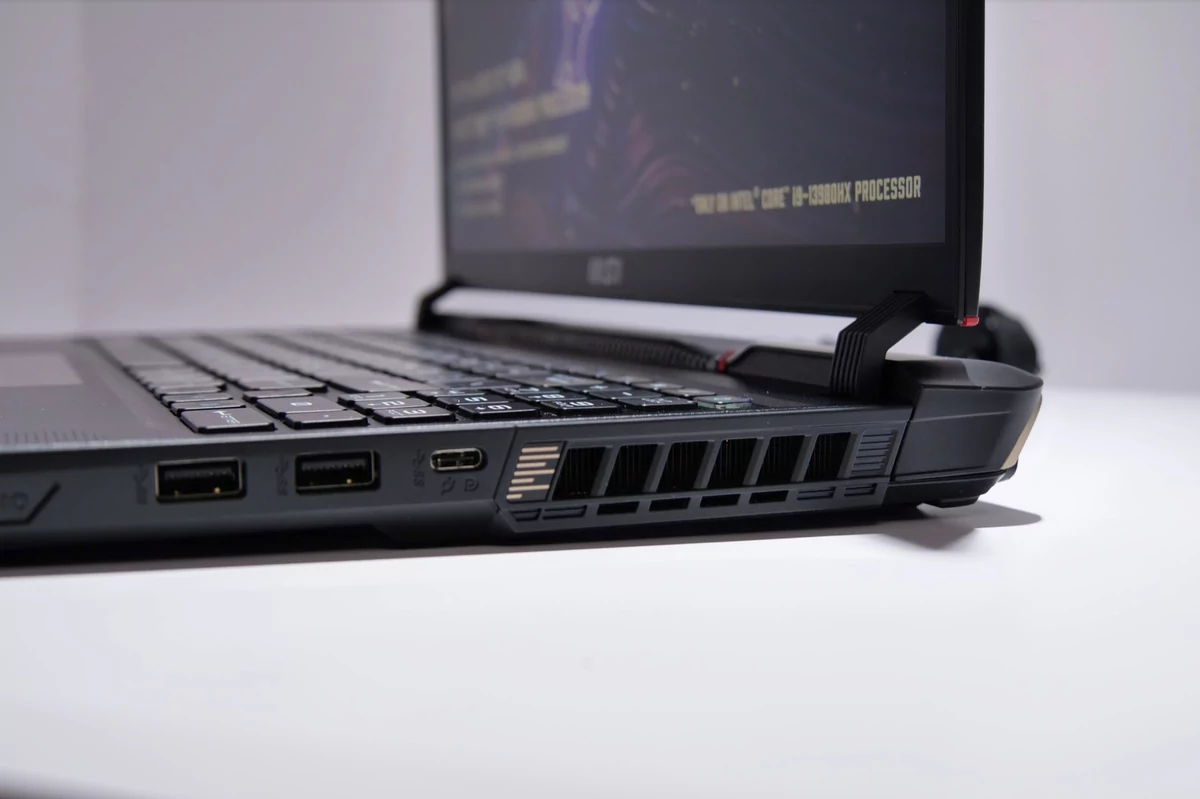 MSI Raider GE78-2 © © Alexandre Boero pour Clubic