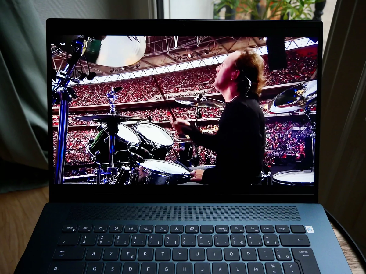 Dell Inspiron 16 Plus-17 © © Nathan Le Gohlisse pour Clubic