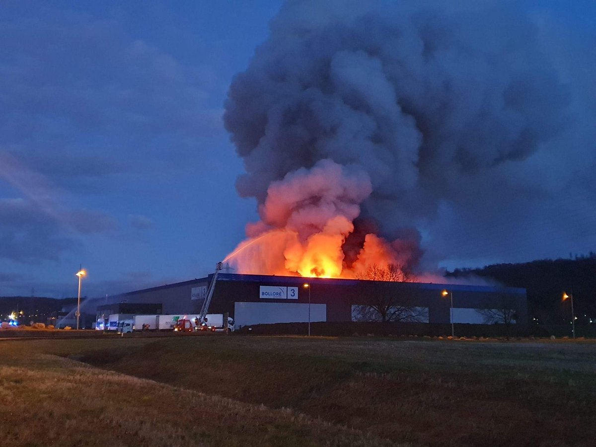 incendie bollore logistics © ©Pompiers de France