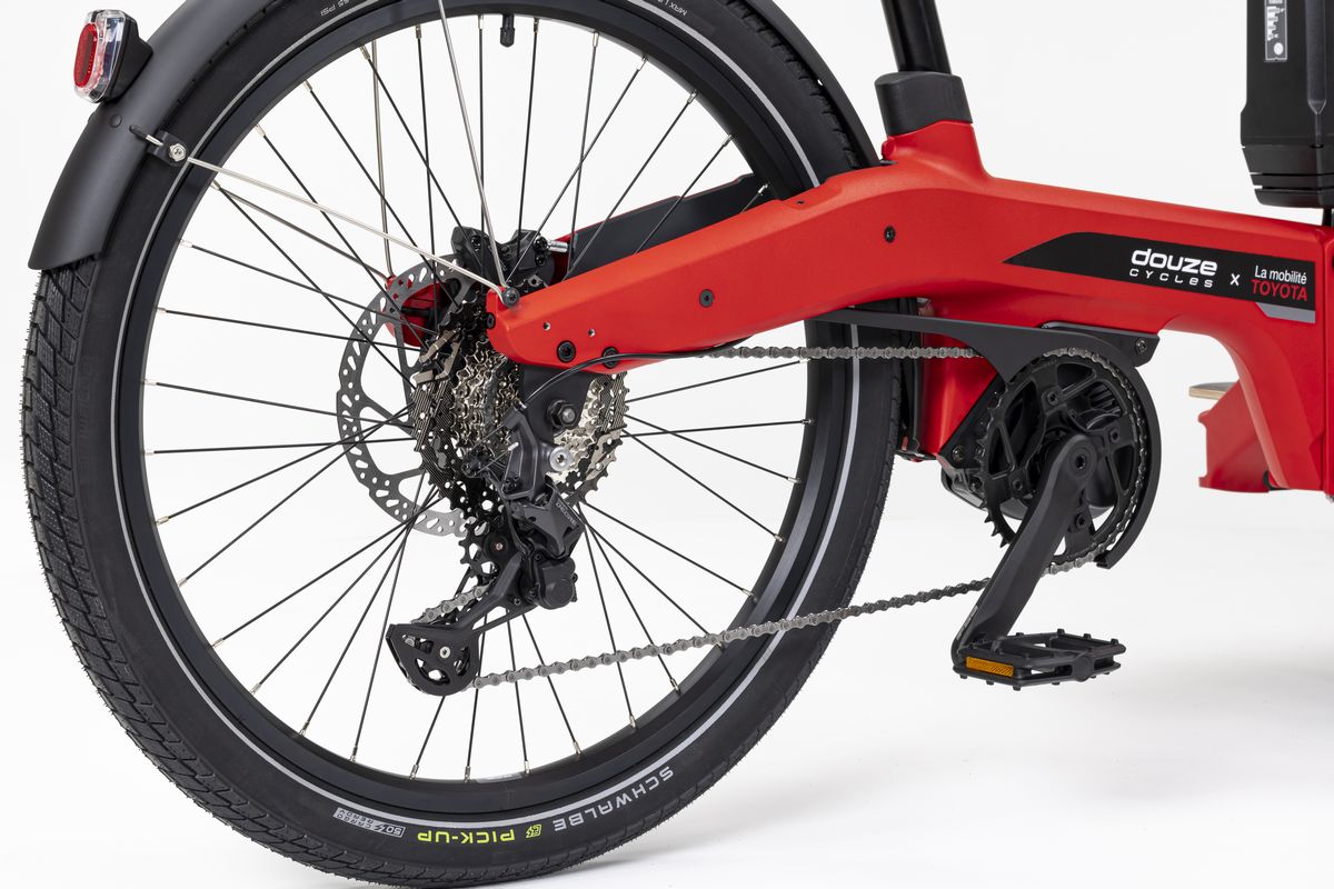 Toyota dévoile un vélo cargo à assistance électrique tout beau tout neuf, mais qu'a-t-il dans le guidon ?
