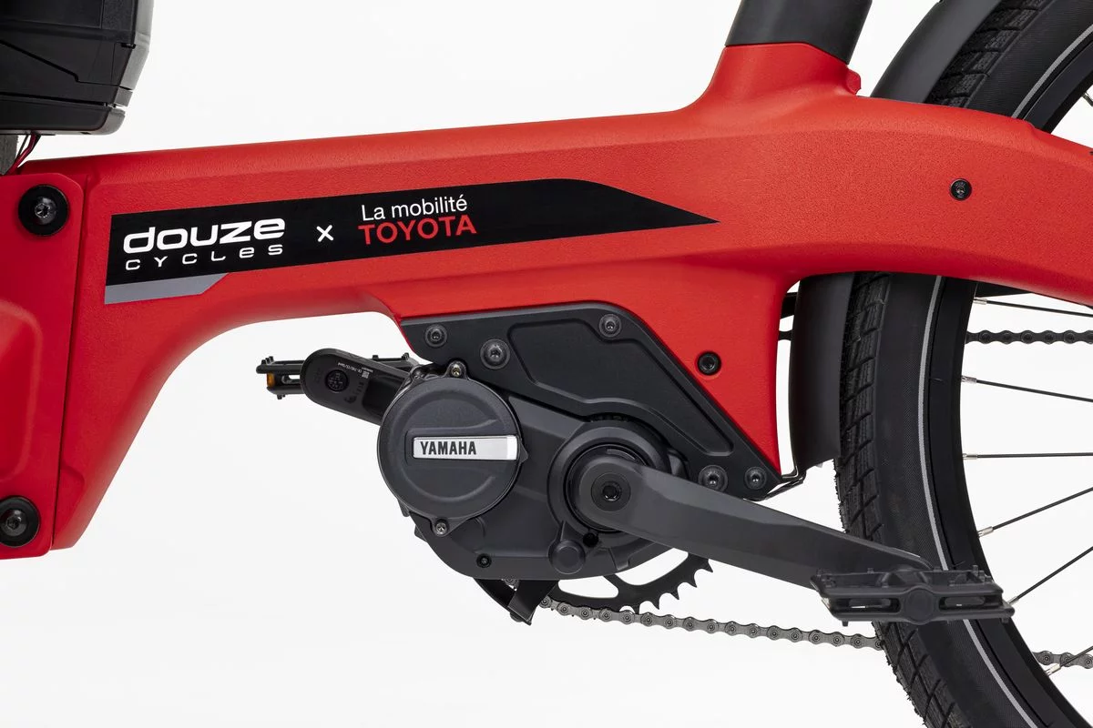 Toyota dévoile un vélo cargo à assistance électrique tout beau tout neuf, mais qu'a-t-il dans le guidon ? (vidéo sur Bidfoly.com) Par Stéphane Ficca Raw