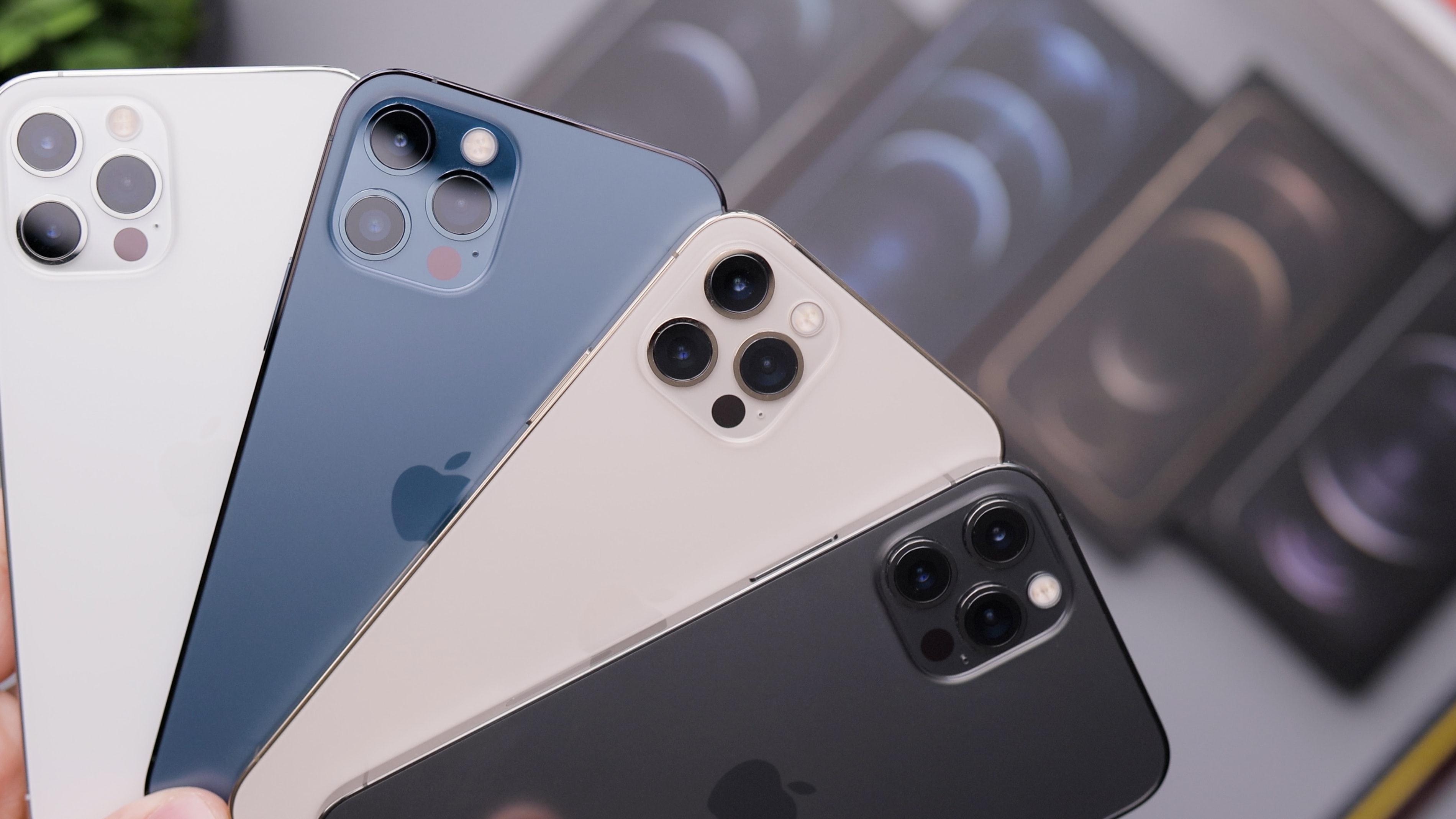 L'iPhone 15 sera livré avec un câble USB-C de couleur assortie