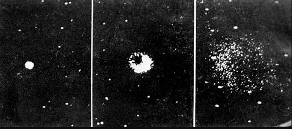 Rares photographies qui montrent l&#039;extension du nuage de sodium déployé après le décollage de Luna 2 © N.A.