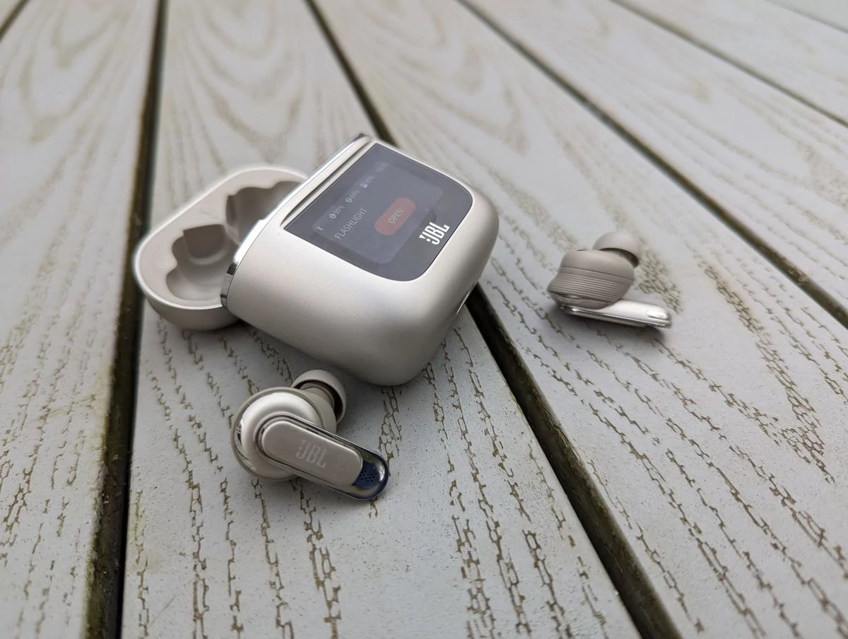 JBL Tour Pro 2