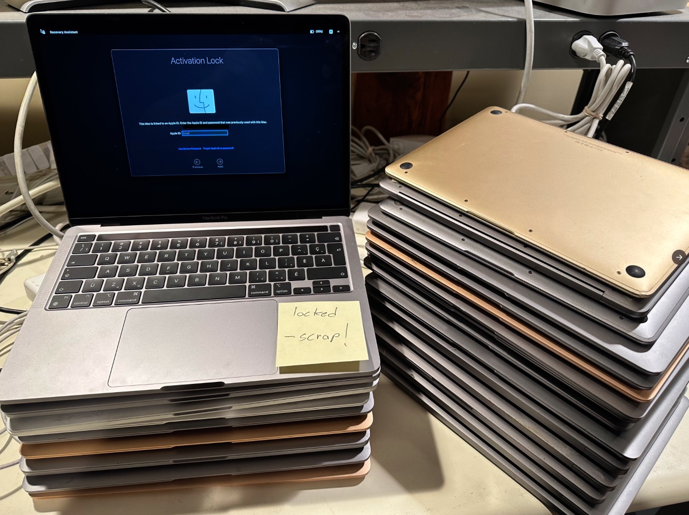 Pourquoi il est presque toujours impossible de reconditionner certains MacBook M1 (2020)