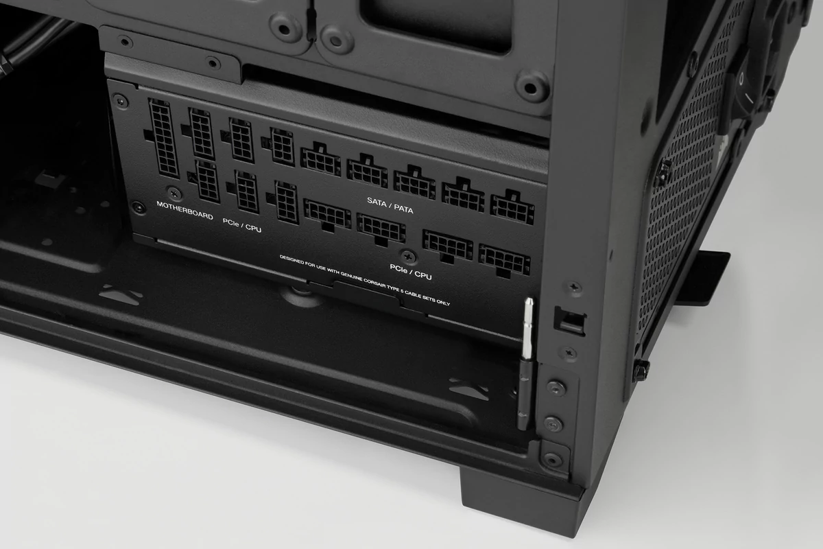 Corsair RMx SHIFT © Corsair