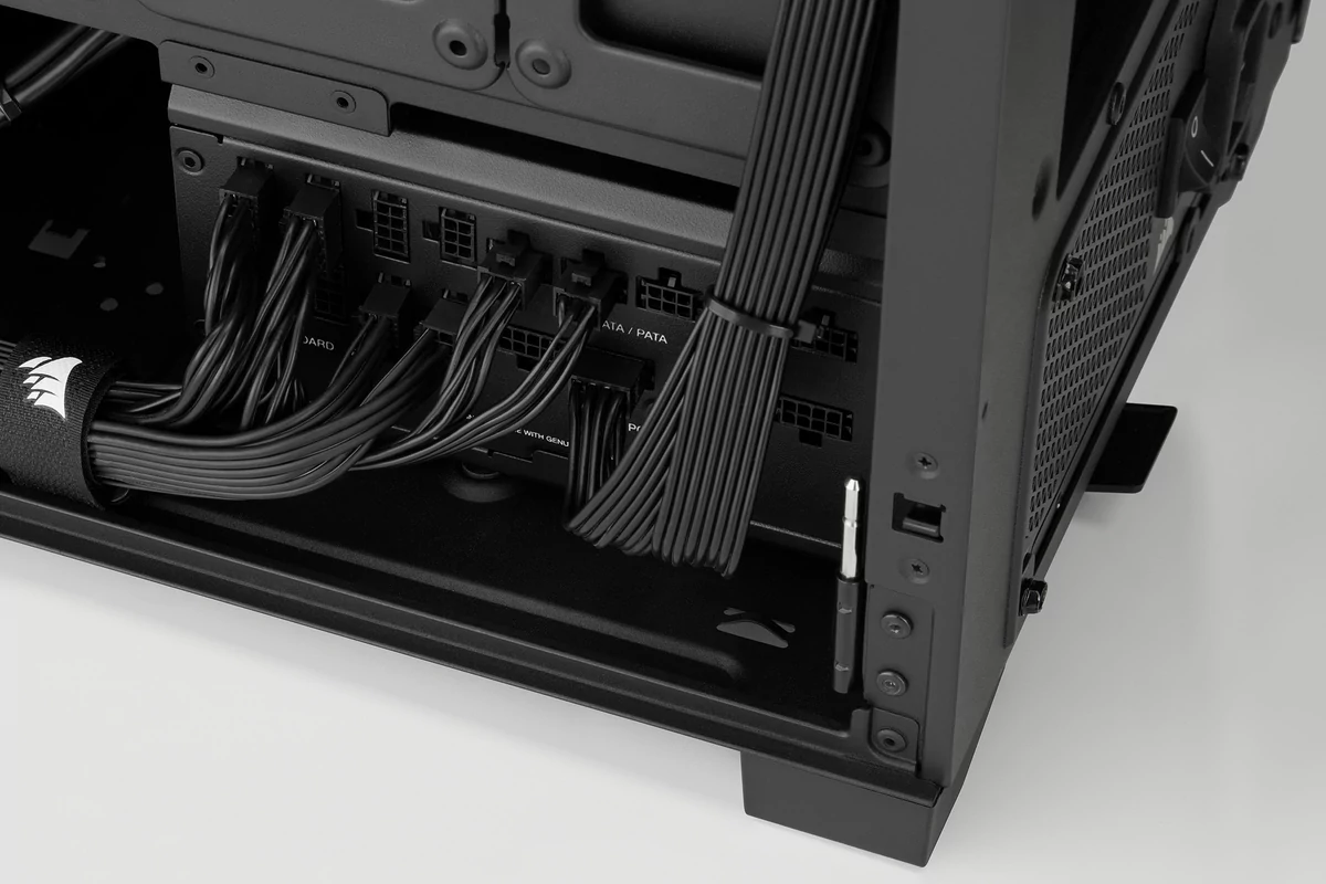 Corsair RMx SHIFT © Corsair