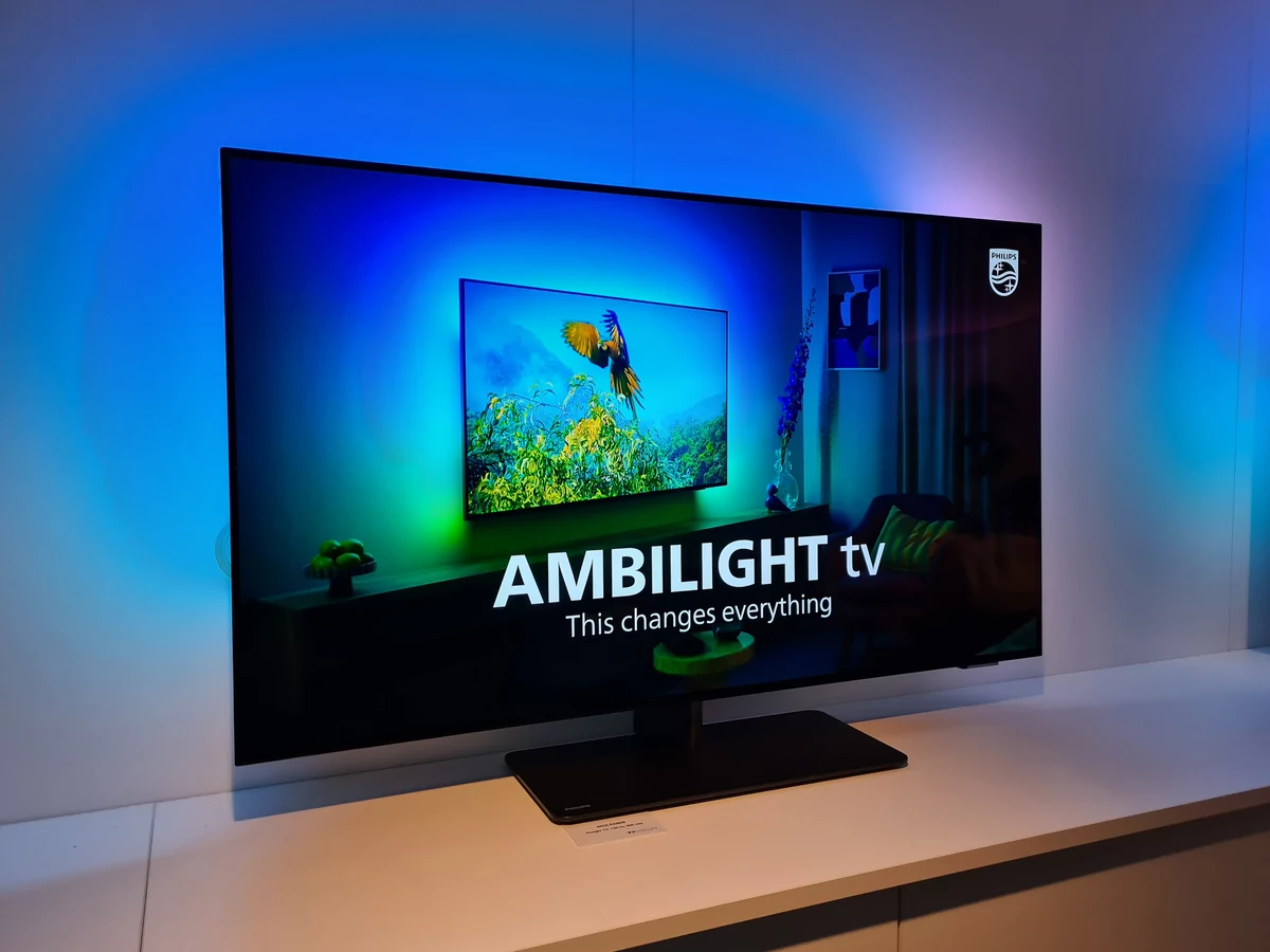 Philips 42OLED808 © Matthieu Legouge