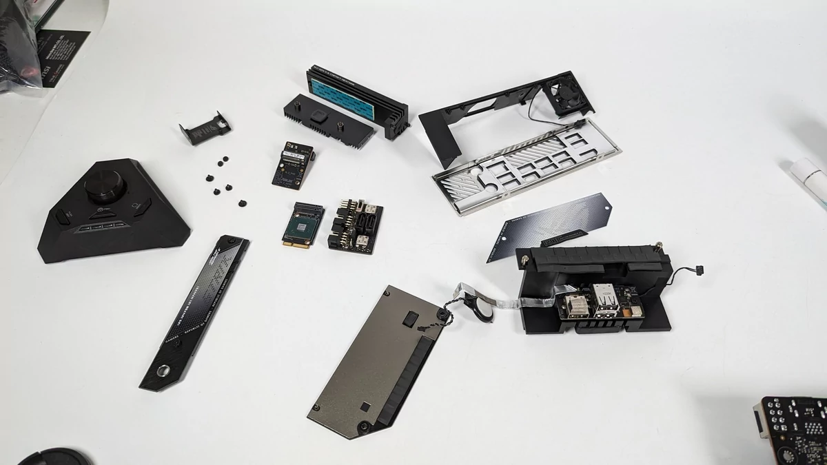 ASUS ROG Strix X670-I © Videocardz