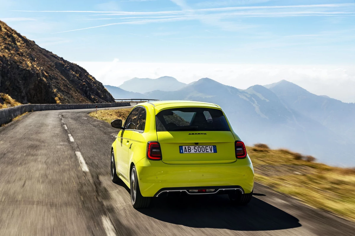 Abarth 500e © © Abarth