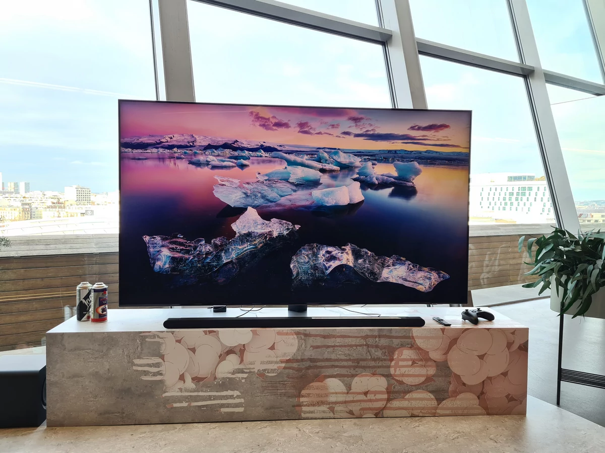 Samsung Showroom © Matthieu Legouge