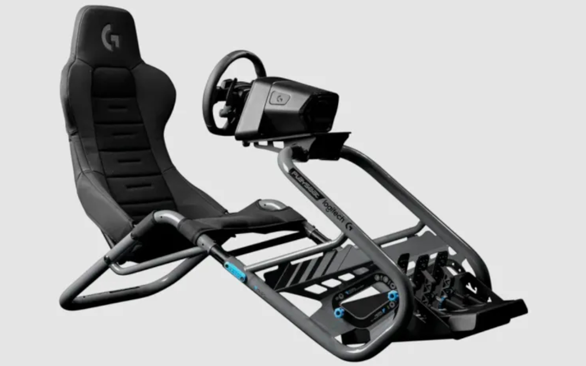 Après le volant de course et le pédalier, Logitech propose désormais le cockpit ! La facture va être salée