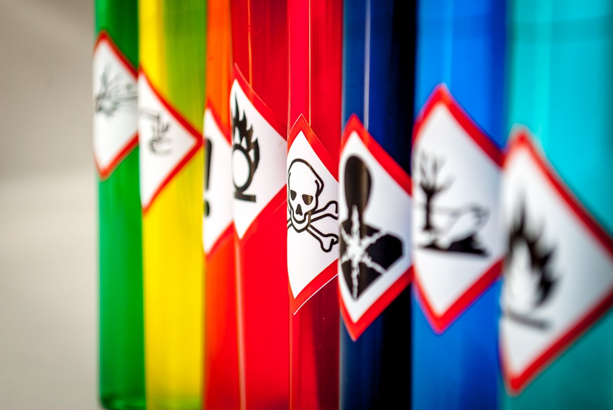 produits chimiques toxiques © Shutterstock