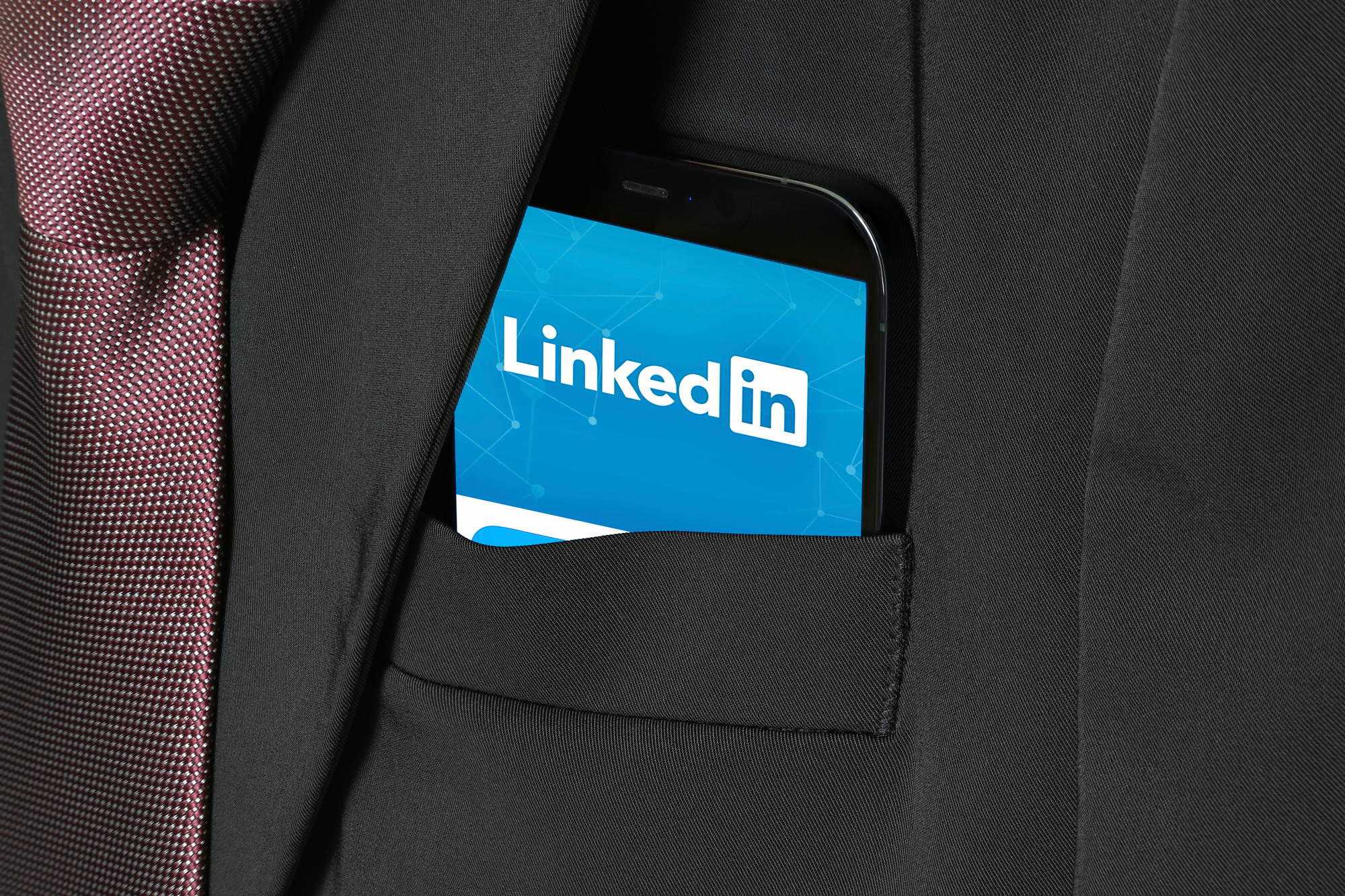 Les arnaques au recrutement s'intensifient sur LinkedIn : comment s'y prennent les fraudeurs ?