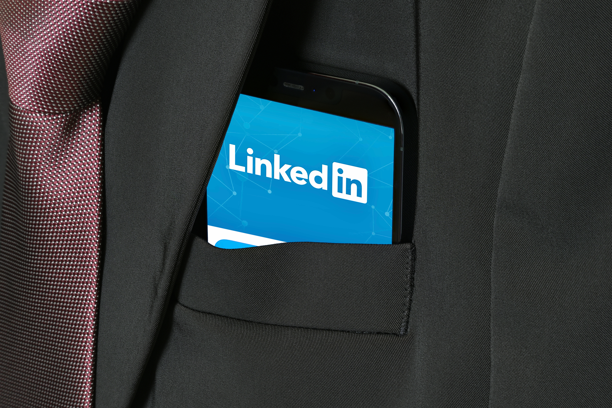 Les arnaques au recrutement s'intensifient sur LinkedIn : comment s'y prennent les fraudeurs ?