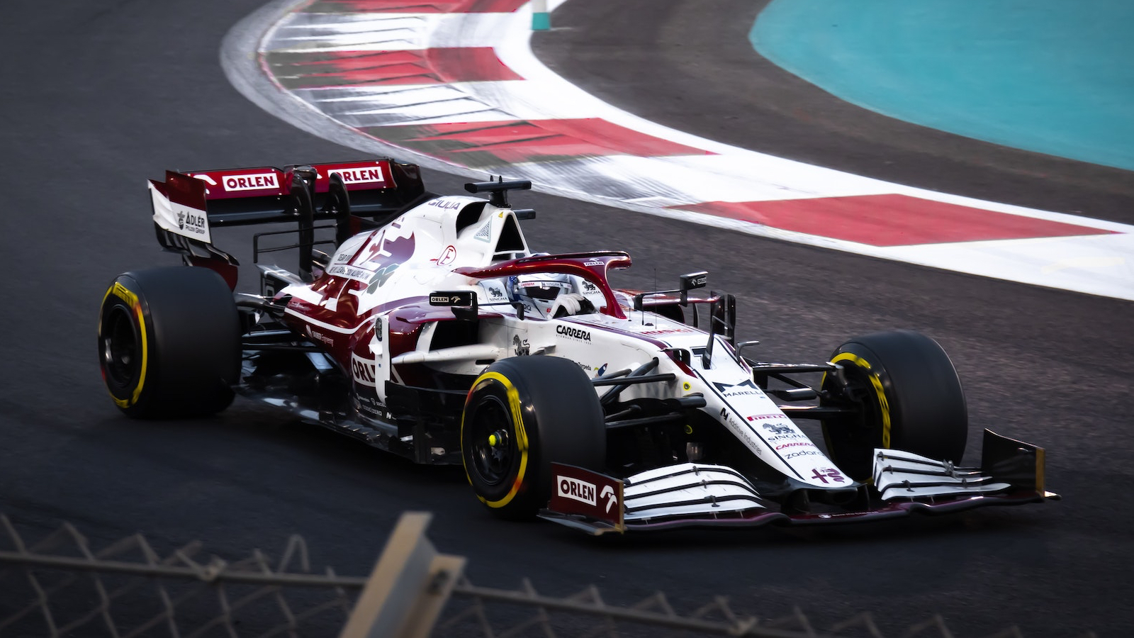 Une course de F1 de voitures autonomes s'est tenue à Abu Dhabi. Et on est loin du talent de Max Verstappen !