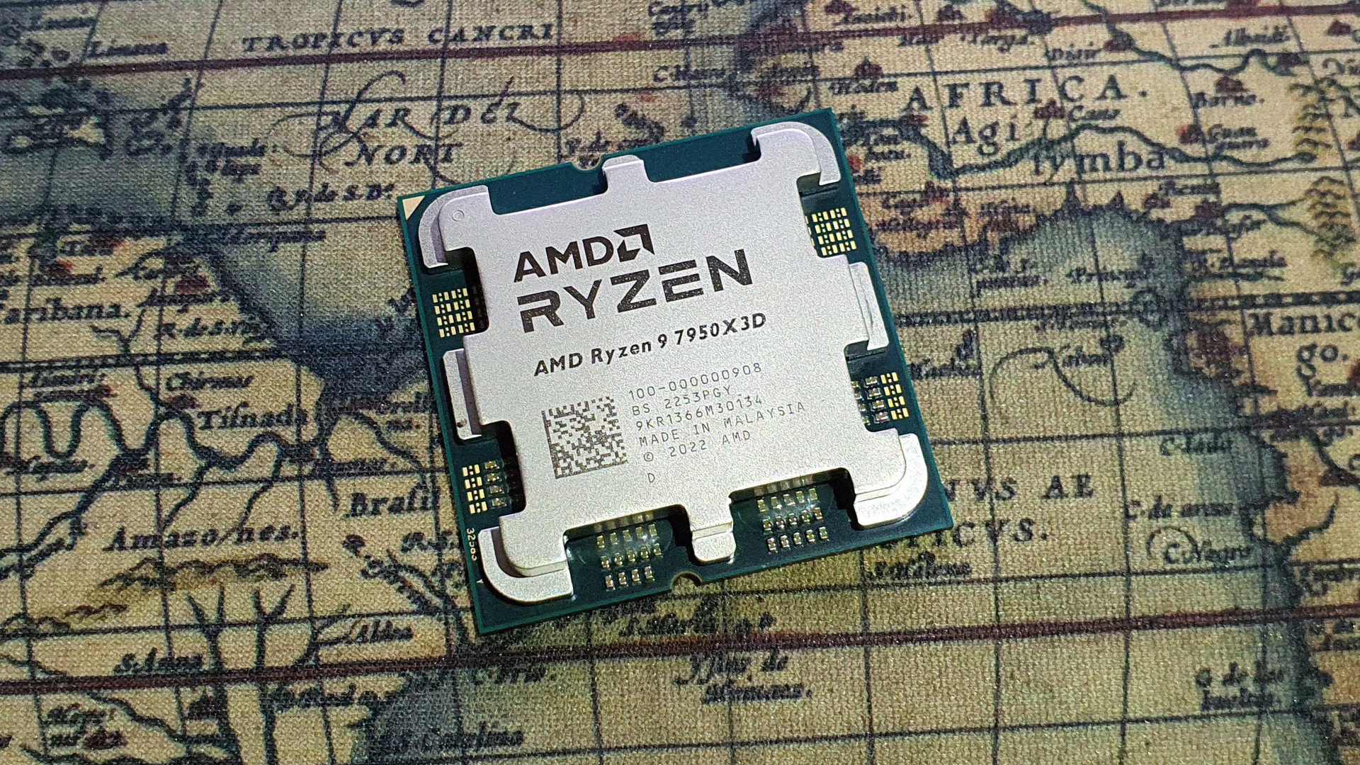 Devant l'Intel 13900K sur une moyenne de multiples tests, l'AMD 7950X3D est leader en jeu vidéo