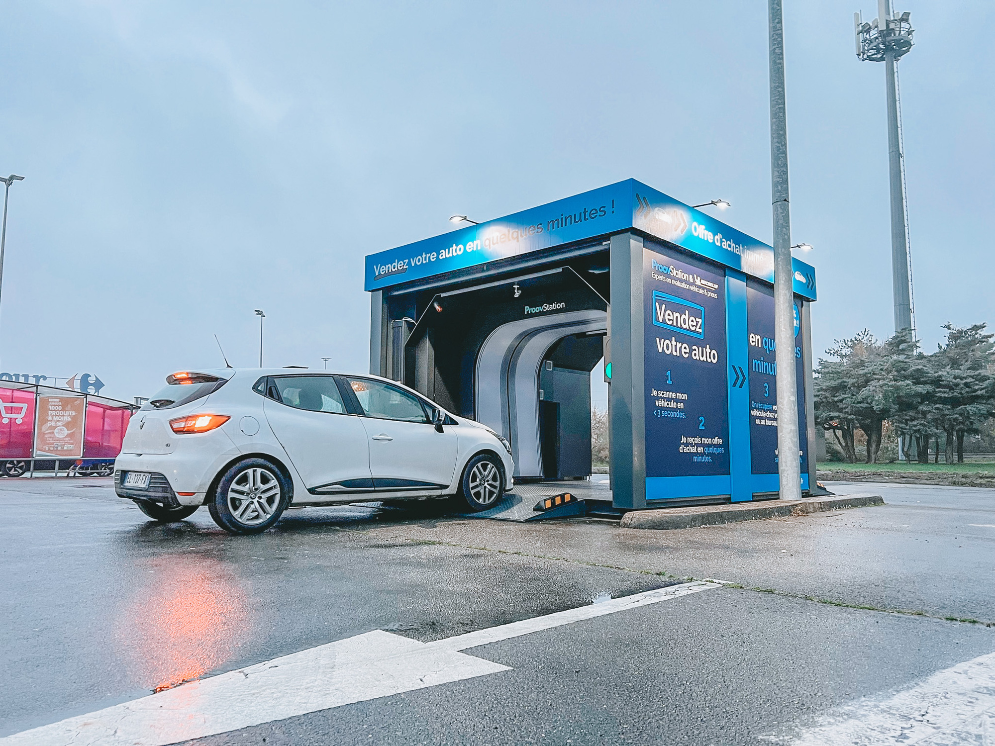 Scanner sa voiture en 5 min, la vendre en 24 h ; le modèle Proovstation est-il l'avenir du marché d'occasion ?