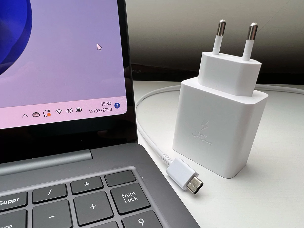 Batterie Galaxy Book3 Pro © Nicolas Lafarge