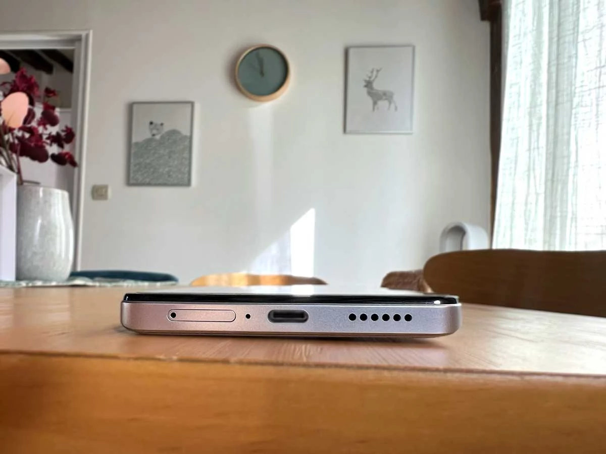 Dessous Xiaomi Redmi Note 12 Pro+ © Nicolas Lafarge