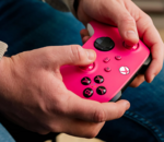 Voyez la vie en rose avec la manette Xbox Series Deep Pink en promo