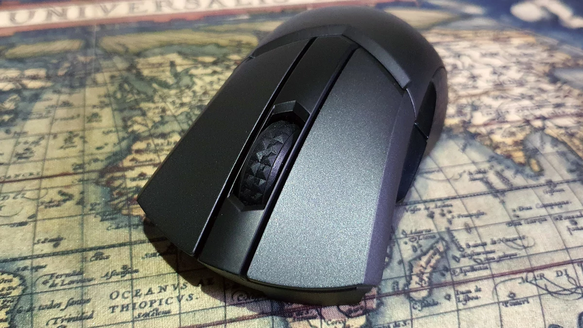 MSI Clutch GM51 Lightweight Wireless © Nerces