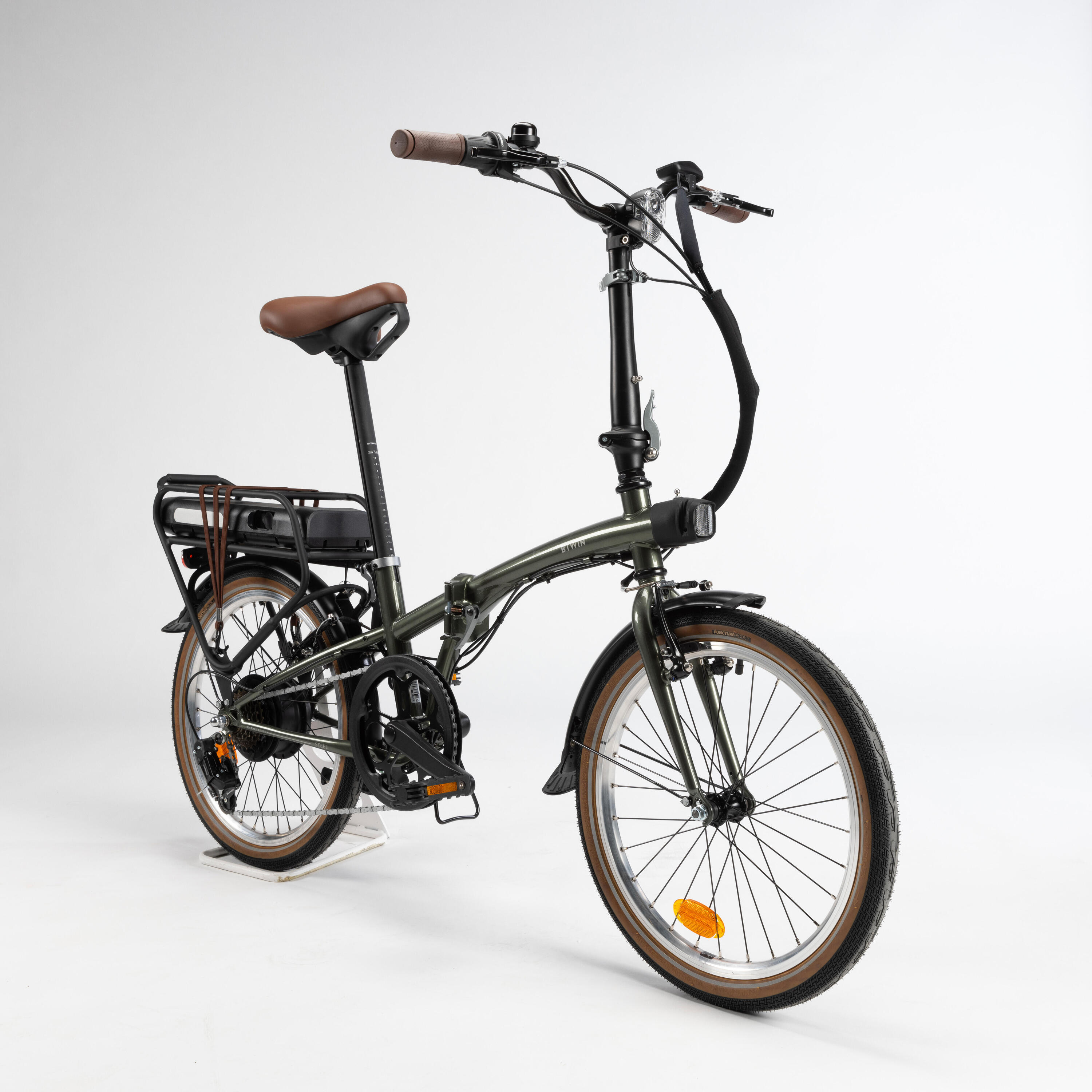 Découvrez les deux nouveaux vélos électriques pliants à prix très bas signés Decathlon