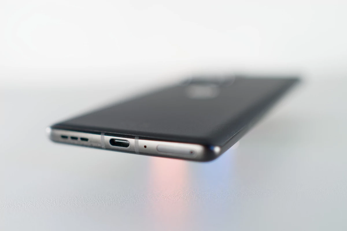 Motorola Edge 40 Pro © © Marc Mitrani pour Clubic