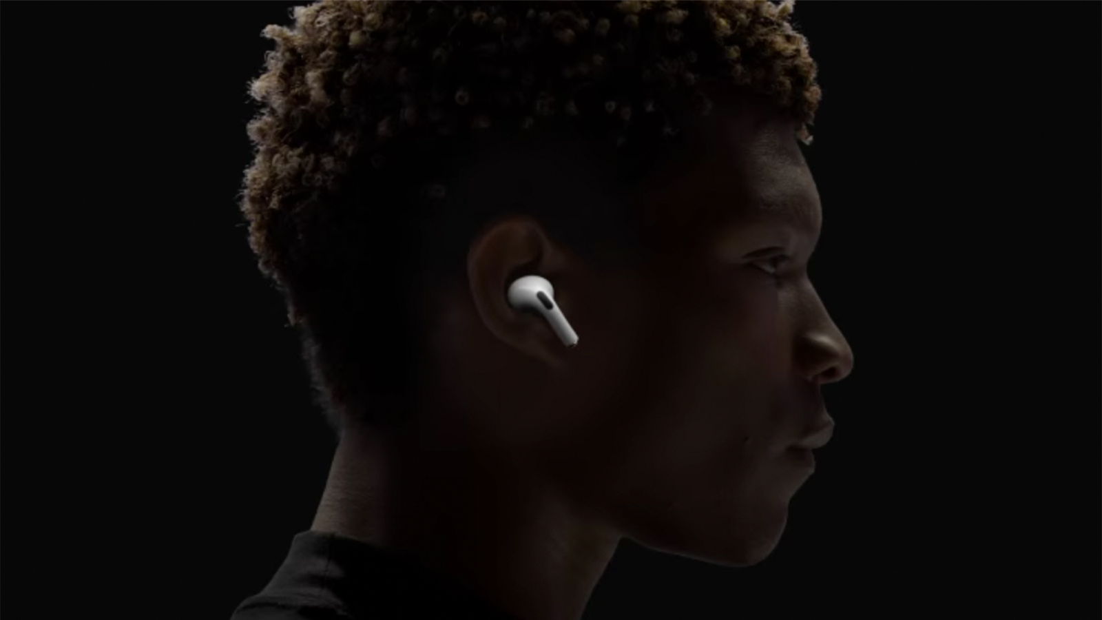 Les nouvelles capacités auditives des AirPods Pro sont enfin disponibles en France, sans la fonctionnalité phare...