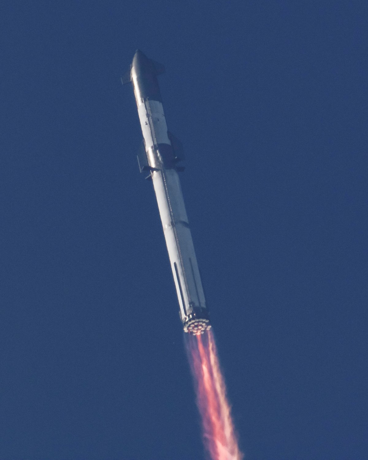La fusée a pu voler plusieurs minutes dans le ciel © Space X